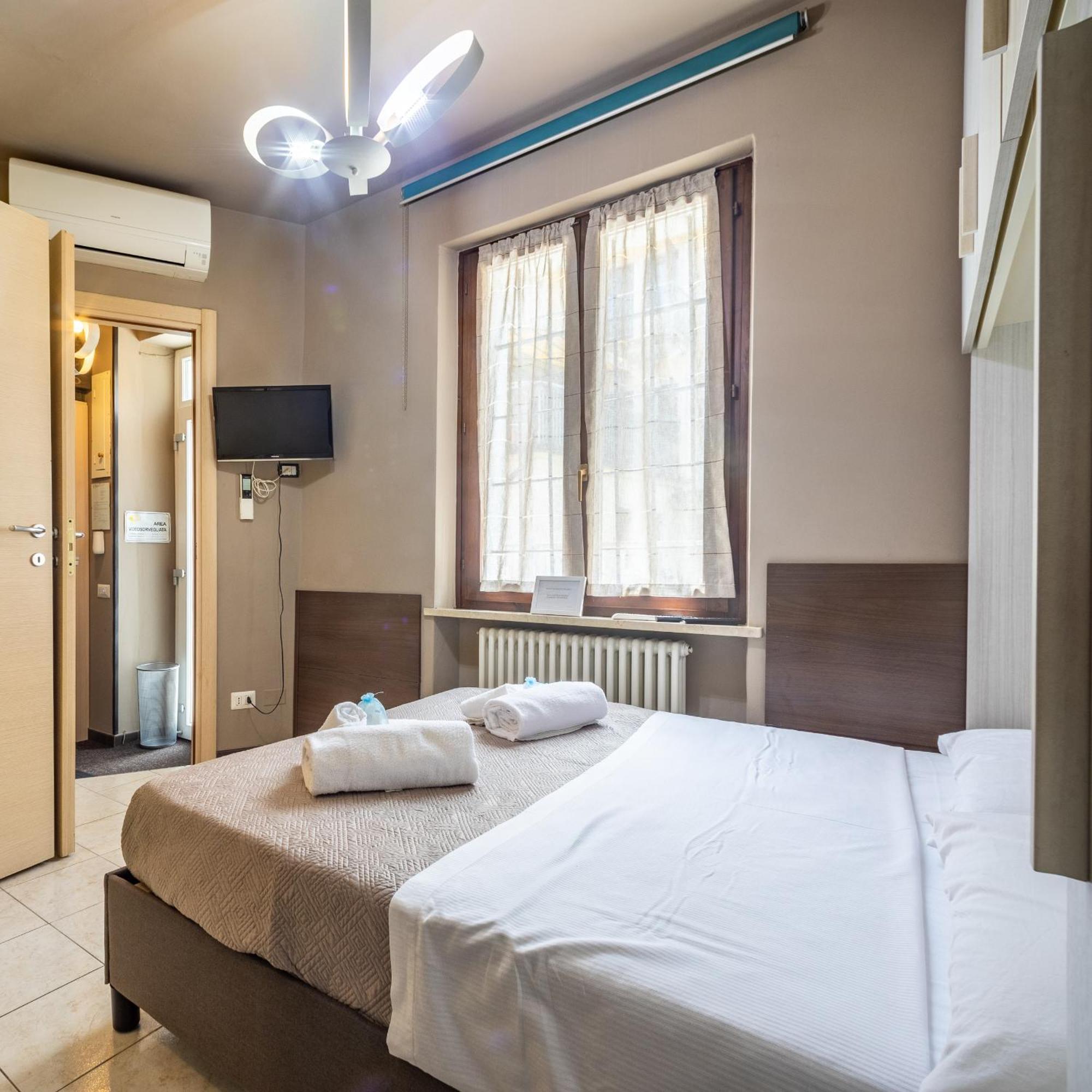 Italstay - Nuova Residenza Romeo - Affittacamere Verona Bagian luar foto